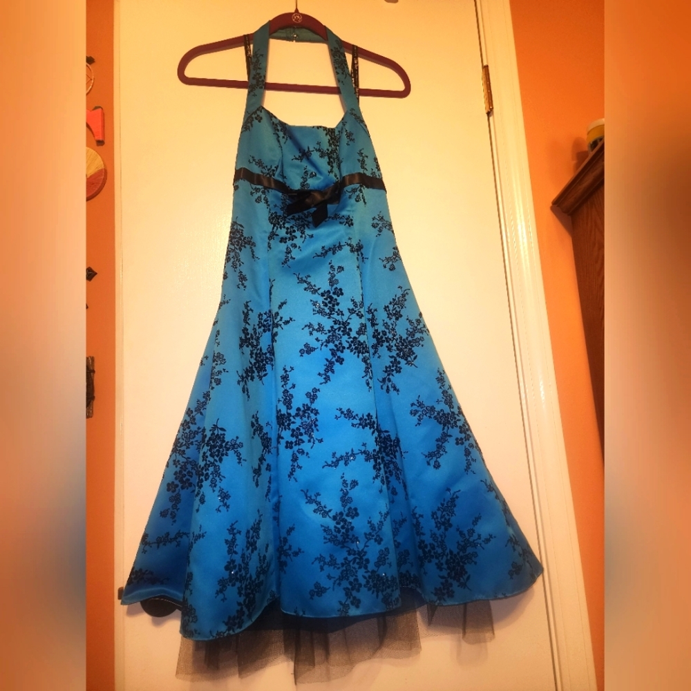 Zum Zum by Niki Livas 50s Style Halter Dress